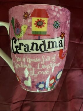 “Grandma” Pink Floral Ceramic Mug - Heartfelt Gift for any occasion